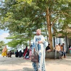 Nina Putri Anggraini profile icon