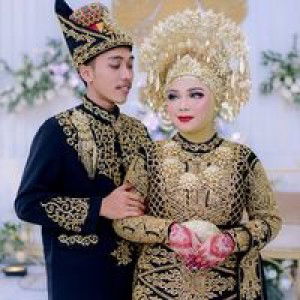 Esti SaLamah profile icon