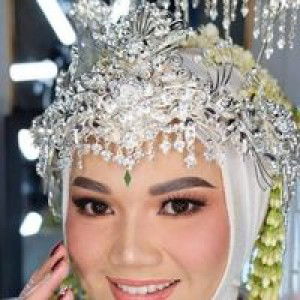 Anisa Rahmasari profile icon
