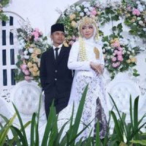 Lhiena Agustina profile icon