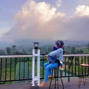 Nia Daniati profile icon