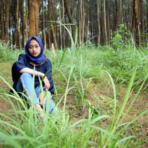 Astutik Wahyu profile icon