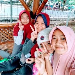 zahwa istianah profile icon