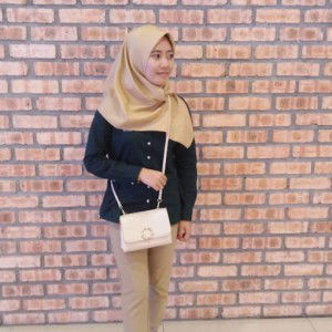 Anis Suraya profile icon