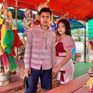 พลอย' ศิริลักษณ์ profile icon