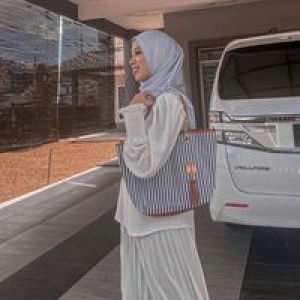 Alia Izzati profile icon