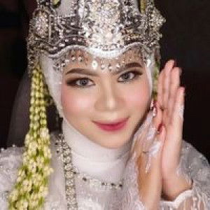 Reny Aldyra Anggraeni profile icon