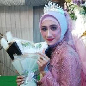 Putri Apriyhanti profile icon