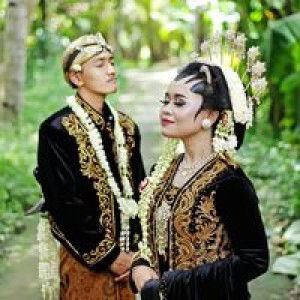 Yuni Prayekti profile icon