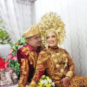 Putri Ayu profile icon