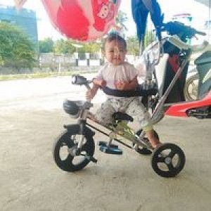 Ade Irmasuriani Irwan profile icon