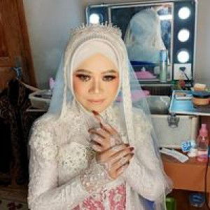 ayu Ida rosida profile icon