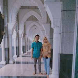 Neng Indrii profile icon