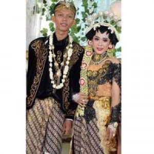 Nur Afika profile icon