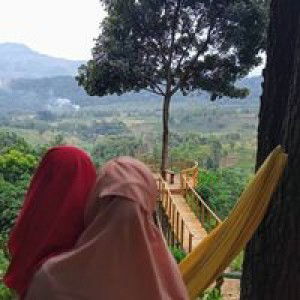 Ayu Srn profile icon