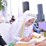 Putri Listiani profile icon