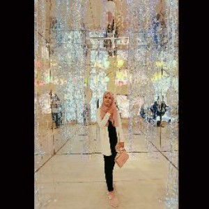 Putri Widyanti profile icon