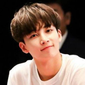 Selina Anjaniningtyas Bayu Lestari profile icon