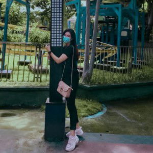 Veronika Anandaa profile icon