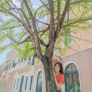 B Bom Psu Trang profile icon