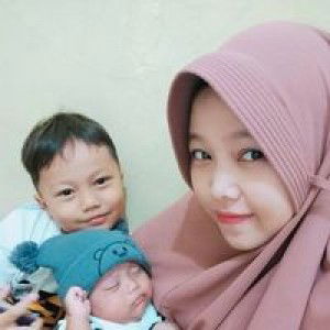 Lya Choerul profile icon