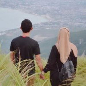 Vhy Selvi profile icon