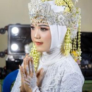 Diah Raswati profile icon