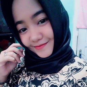 putri indah profile icon