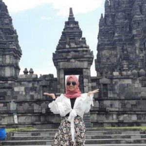 Silvi novia Wahyuni profile icon