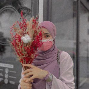 Aina Aziz profile icon