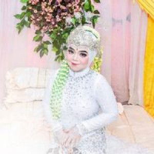 Heni Muninggar profile icon