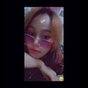 Dewi Nisa profile icon