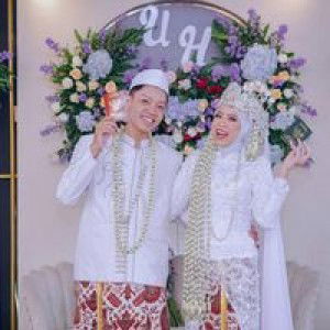 Utika Dewi profile icon