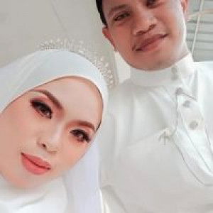 Nur Asfira profile icon