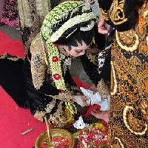 Dian Oktavianingsih profile icon