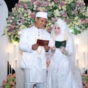 Fitri Handayani Wijaya profile icon