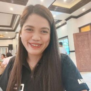 Rowena Halili profile icon