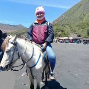 Fatiien Az Zahroh profile icon