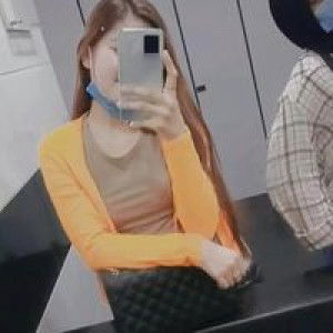 Wiwin Anggun profile icon