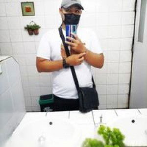 Chanit Sukprmma profile icon