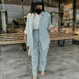 nadhira razali profile icon