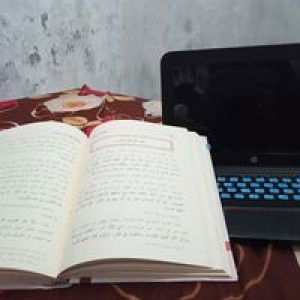 Esti Kuwardani Mukhtar profile icon