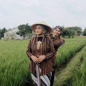 Indah Chaerunniezha profile icon