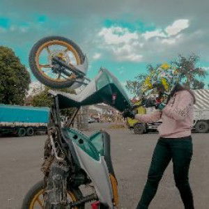 Emilia Official profile icon