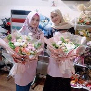 Ratna Sari Febyanti profile icon