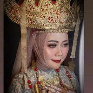 Nur Ainni profile icon