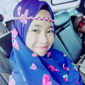 Intan Syahira profile icon