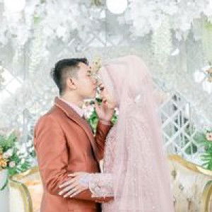 Dhea Agustina profile icon