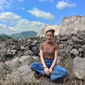 Bee Piyach profile icon