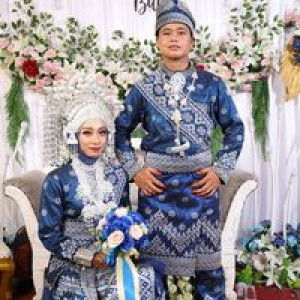 Indah Pratiwi profile icon